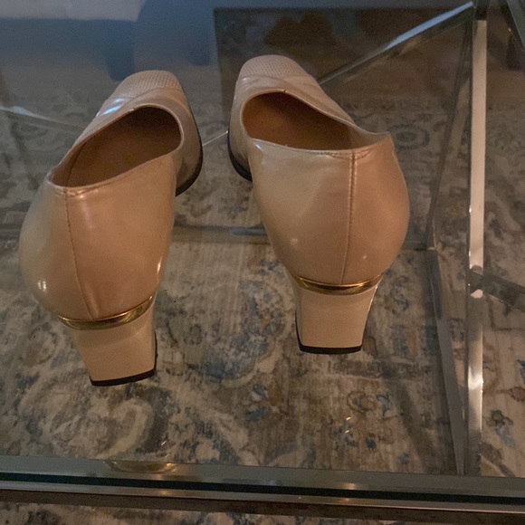 Roberto Capucci Womens Cream  Leather Block - size 9 - Picture 4 of 5